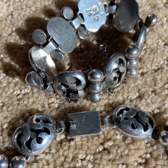 SOLD! Victoria Brillanti Taxco Mexico “Angels” Shadowbox Choker and Bracelet Set - Picture 7 of 9